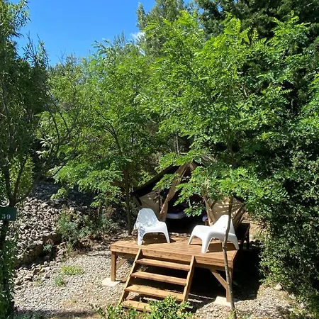 La Peiriere - En Pays Cathare Lodge *
