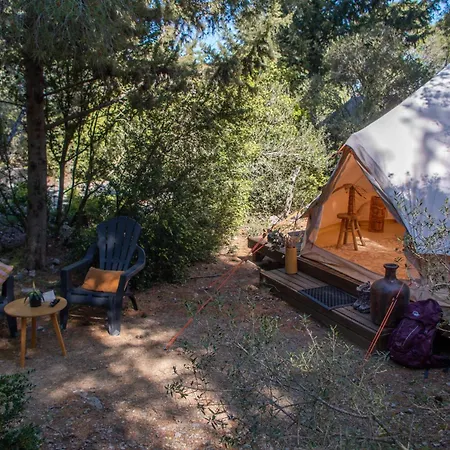 La Peiriere - En Pays Cathare Lodge Tuchan