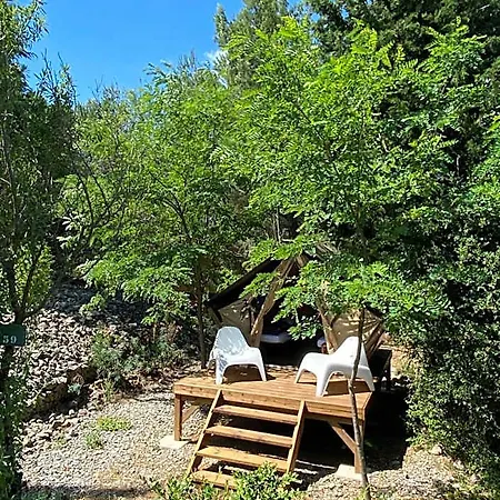 Alojamento de Turismo Selvagem La Peiriere - En Pays Cathare *