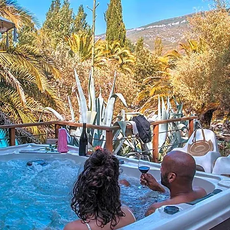 Alojamento de Turismo Selvagem La Peiriere - En Pays Cathare Tuchan