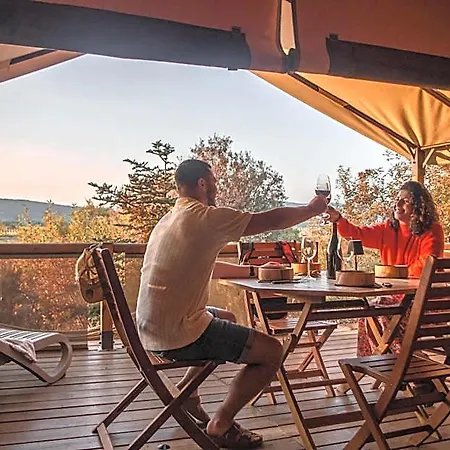 La Peiriere - En Pays Cathare Lodge *
