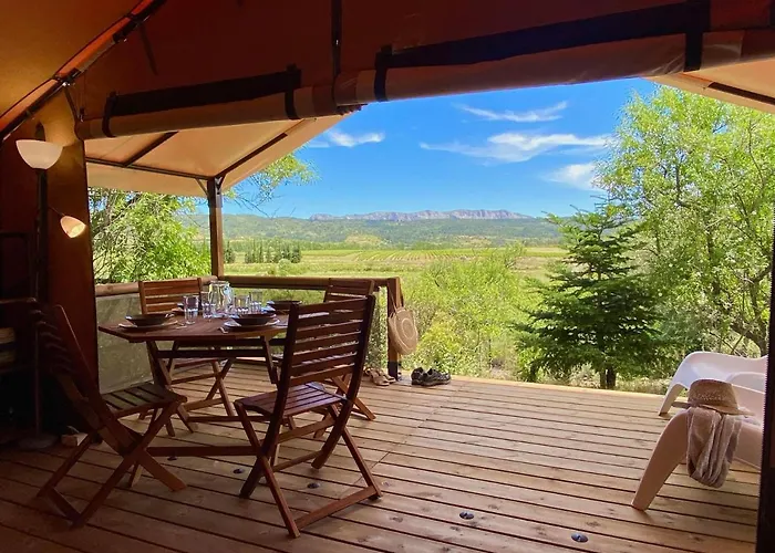 La Peiriere - En Pays Cathare Lodge *
