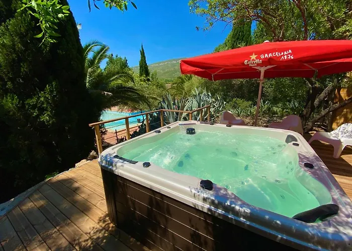 La Peiriere - En Pays Cathare Lodge *